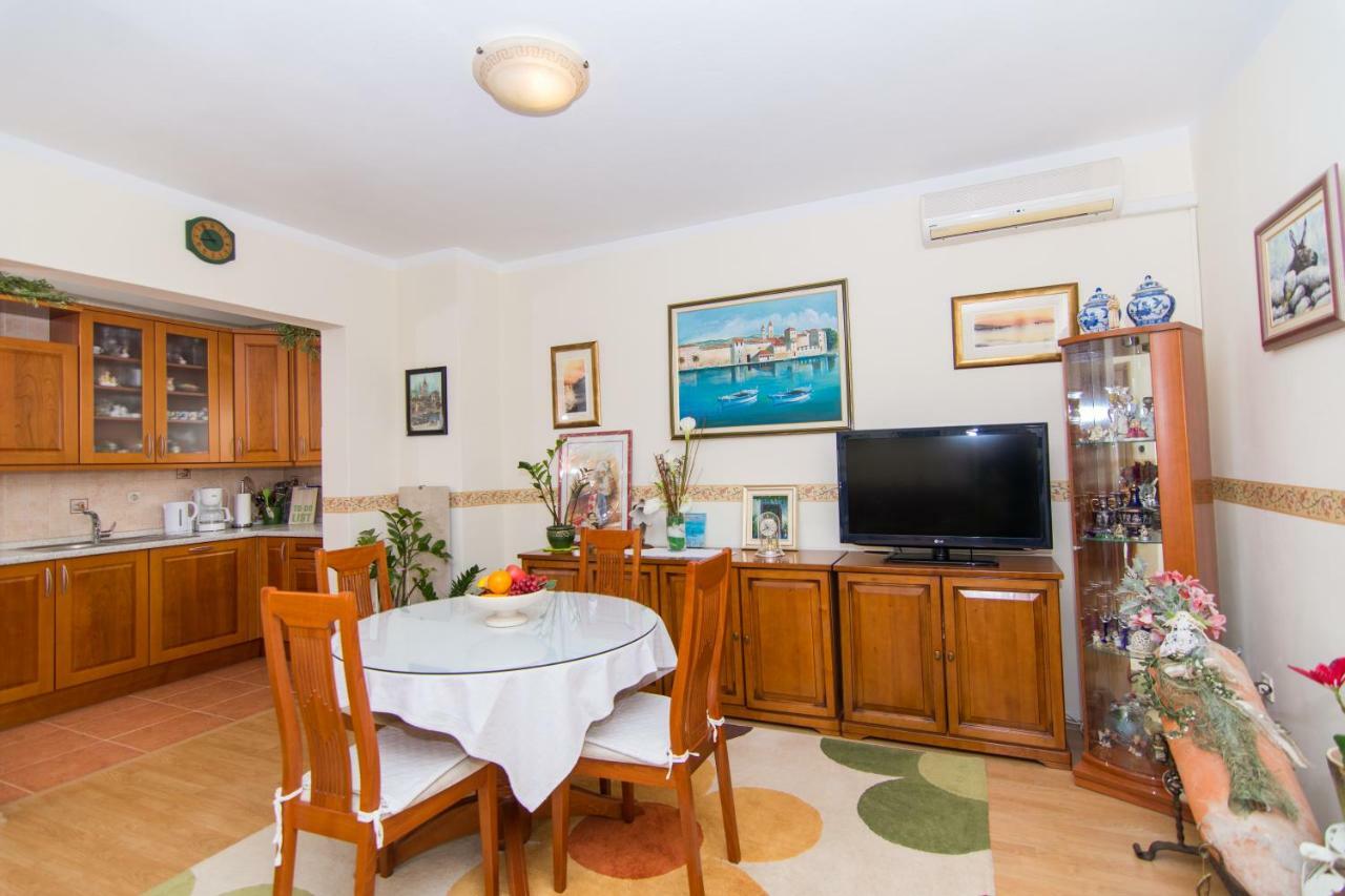 Apartmani Mm Trogir Eksteriør bilde