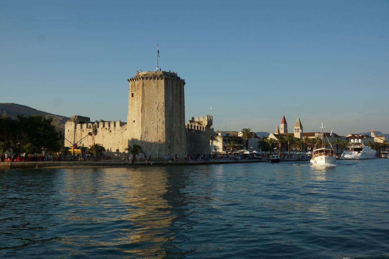 Apartmani Mm Trogir Eksteriør bilde